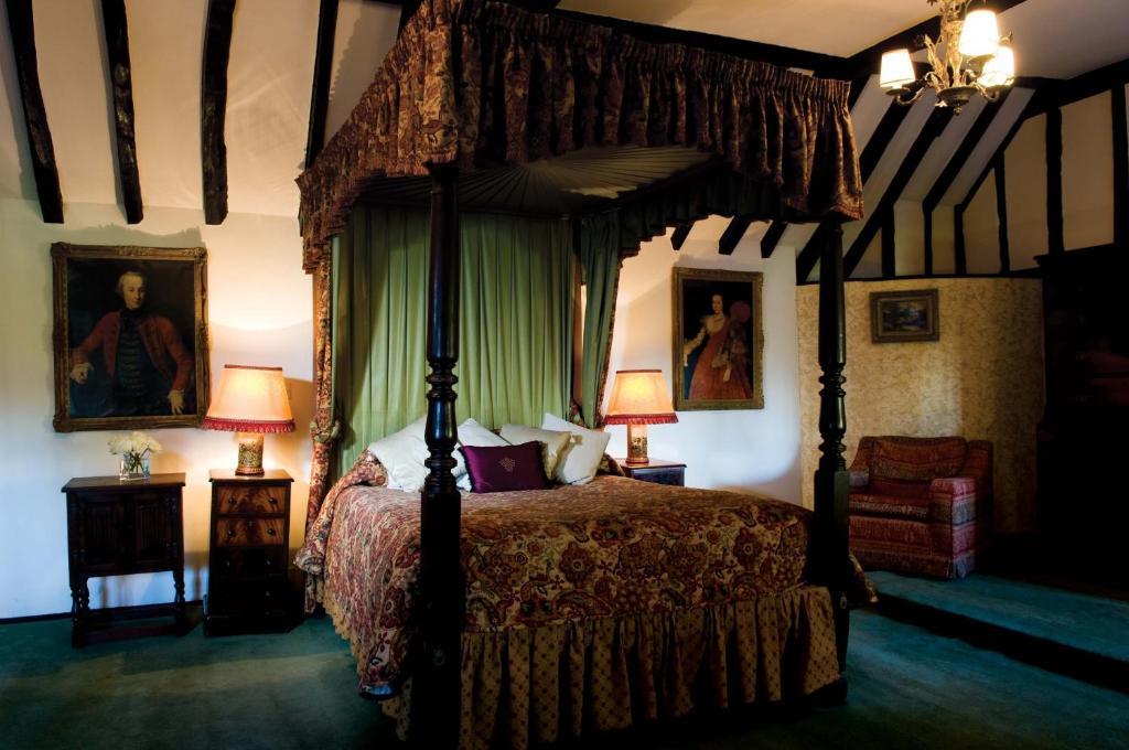 Ghyll Manor Country Hotel Horsham Oda fotoğraf