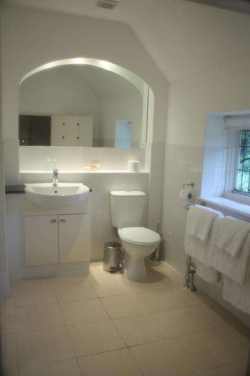 Ghyll Manor Country Hotel Horsham Dış mekan fotoğraf
