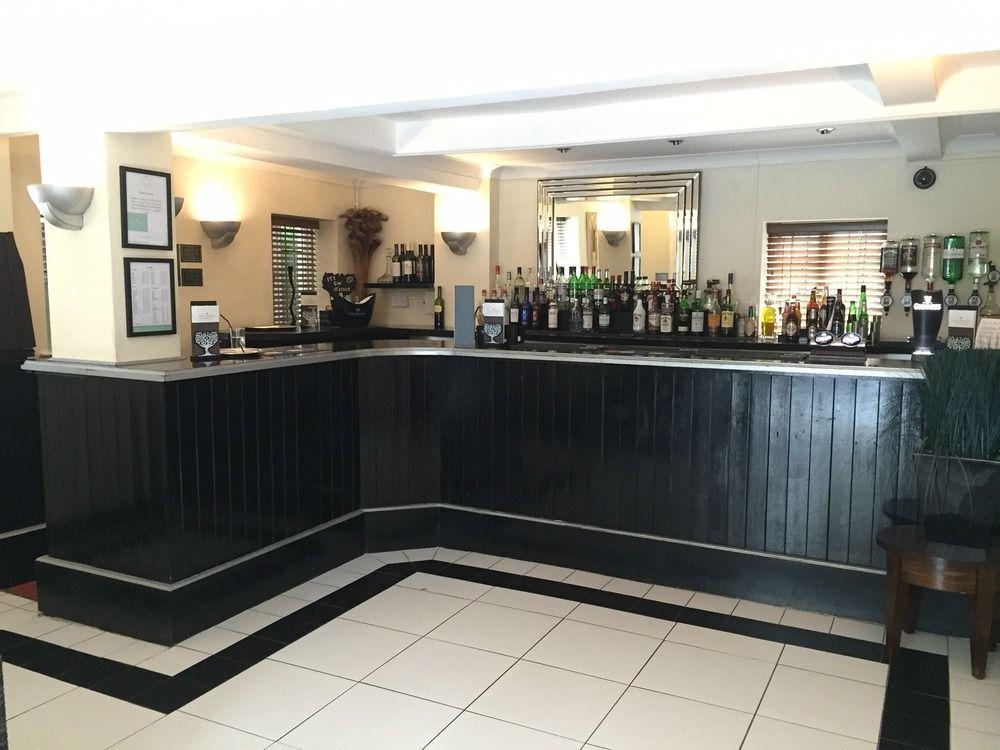 Ghyll Manor Country Hotel Horsham Dış mekan fotoğraf