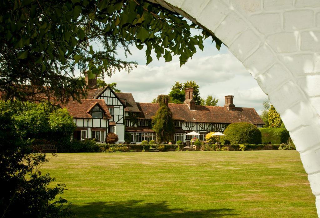 Ghyll Manor Country Hotel Horsham Dış mekan fotoğraf
