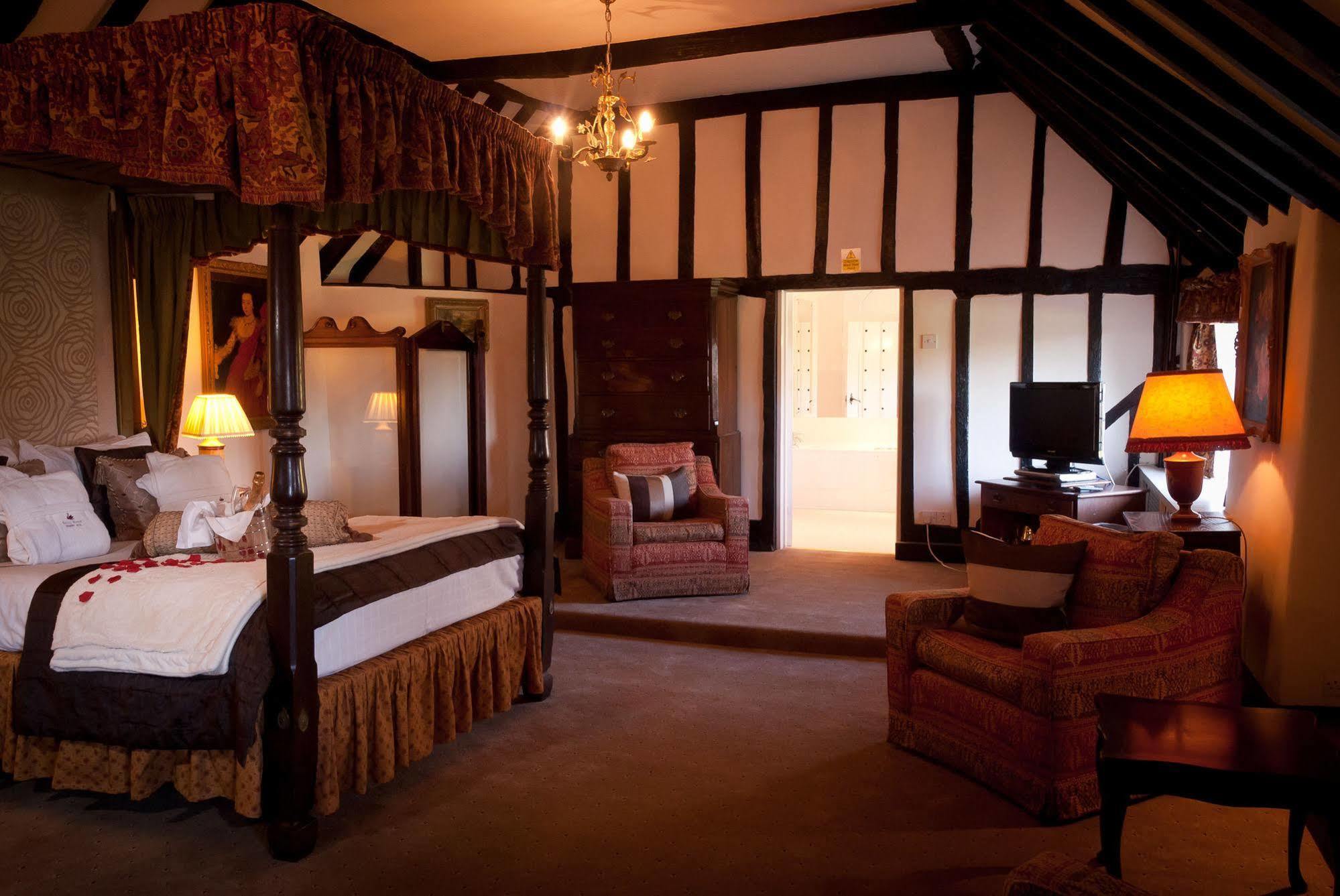 Ghyll Manor Country Hotel Horsham Dış mekan fotoğraf