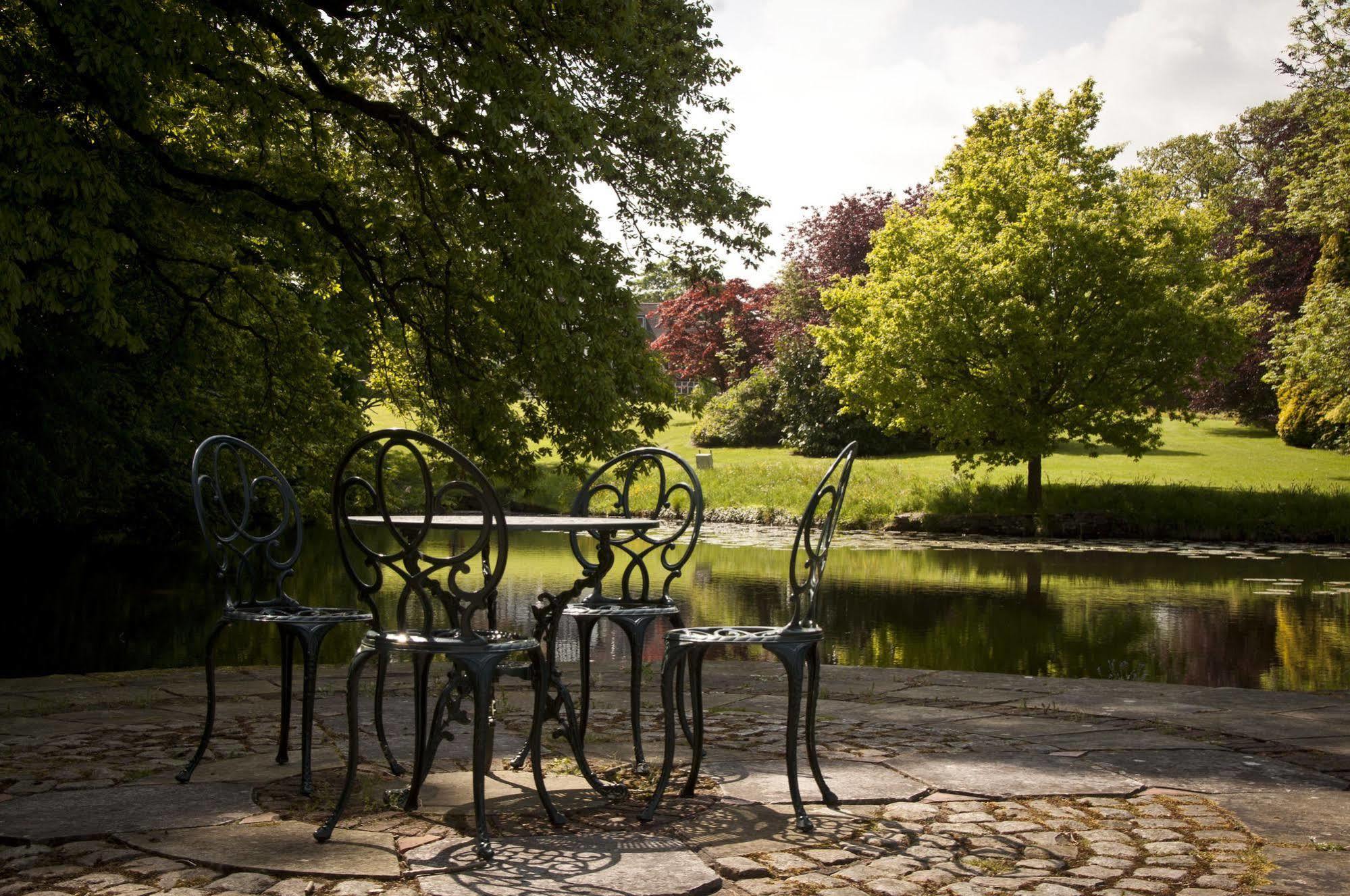 Ghyll Manor Country Hotel Horsham Dış mekan fotoğraf