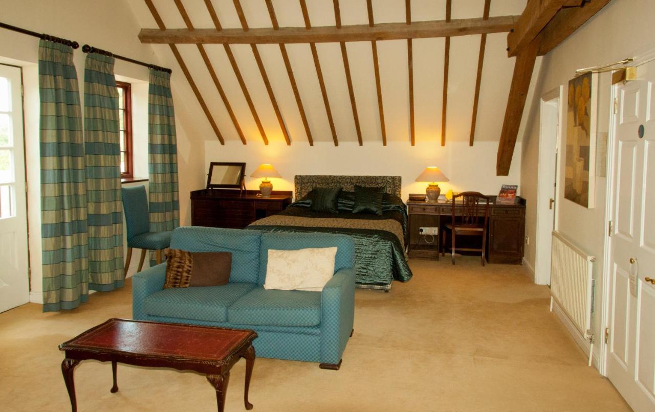 Ghyll Manor Country Hotel Horsham Dış mekan fotoğraf