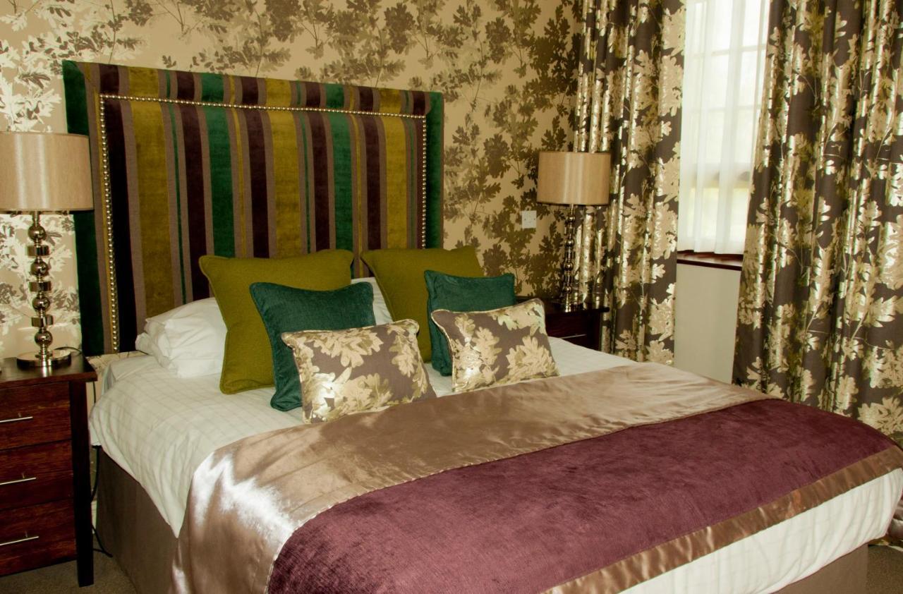 Ghyll Manor Country Hotel Horsham Dış mekan fotoğraf